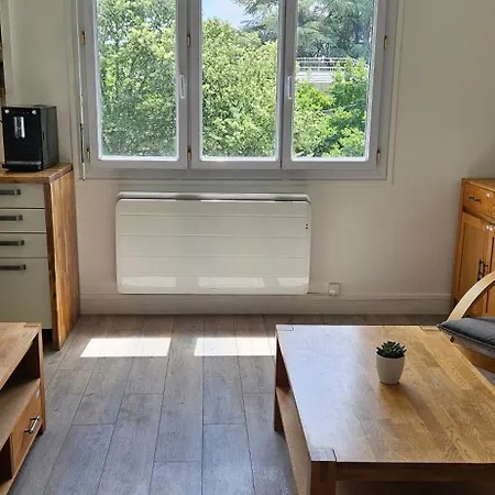 Apartment T2 Proche Tram - 15min Du Centre